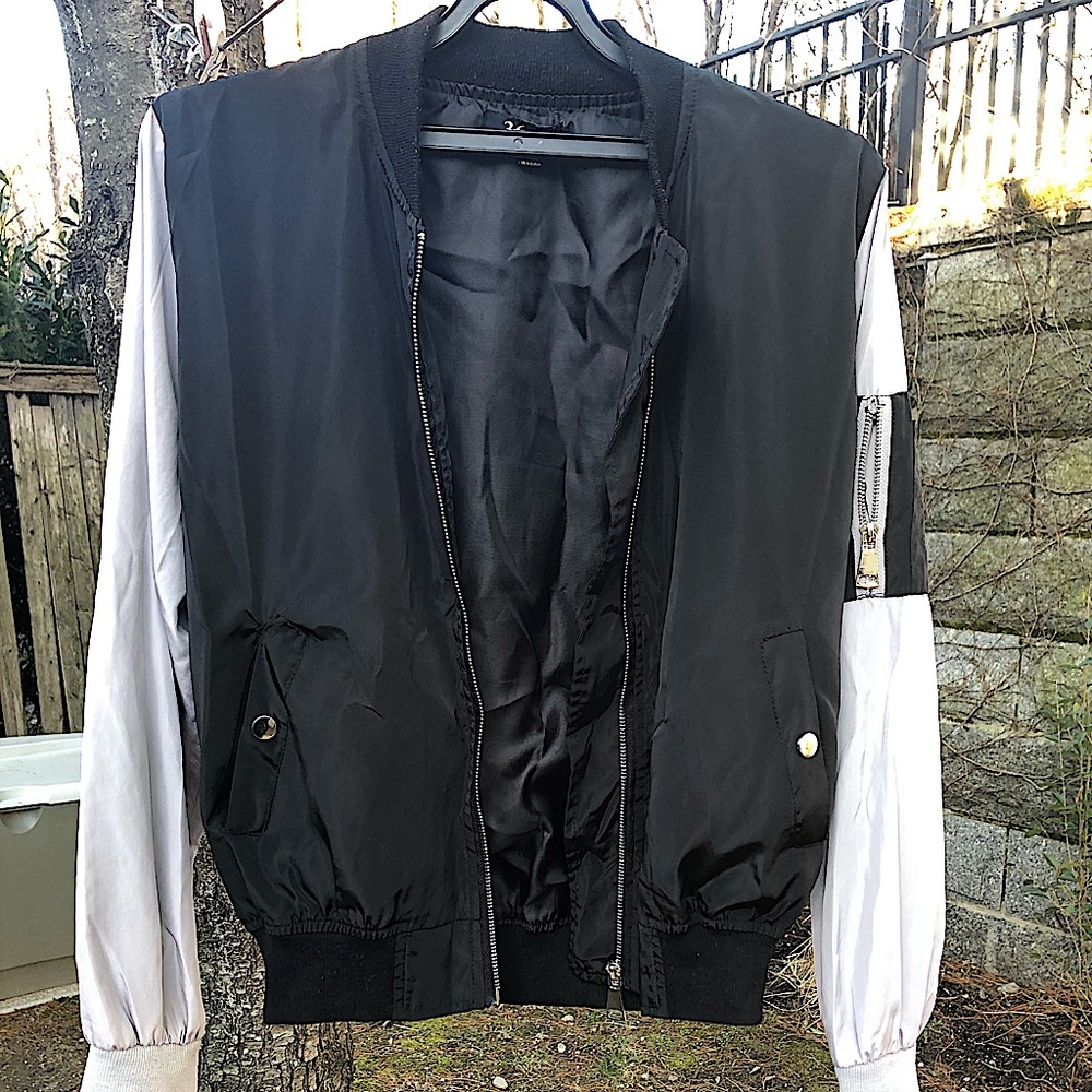 LIGHTWEIGHT COLORBLOCK BOMBER - Picture 4 of 12